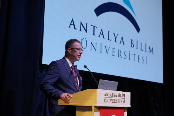 Bilimin ve Umudun Sesi Antalya’dan Gazze’ye Uzandı: “Science Cafe for Gaza” Antalya Bilim Üniversitesinde Gerçekleştirildi